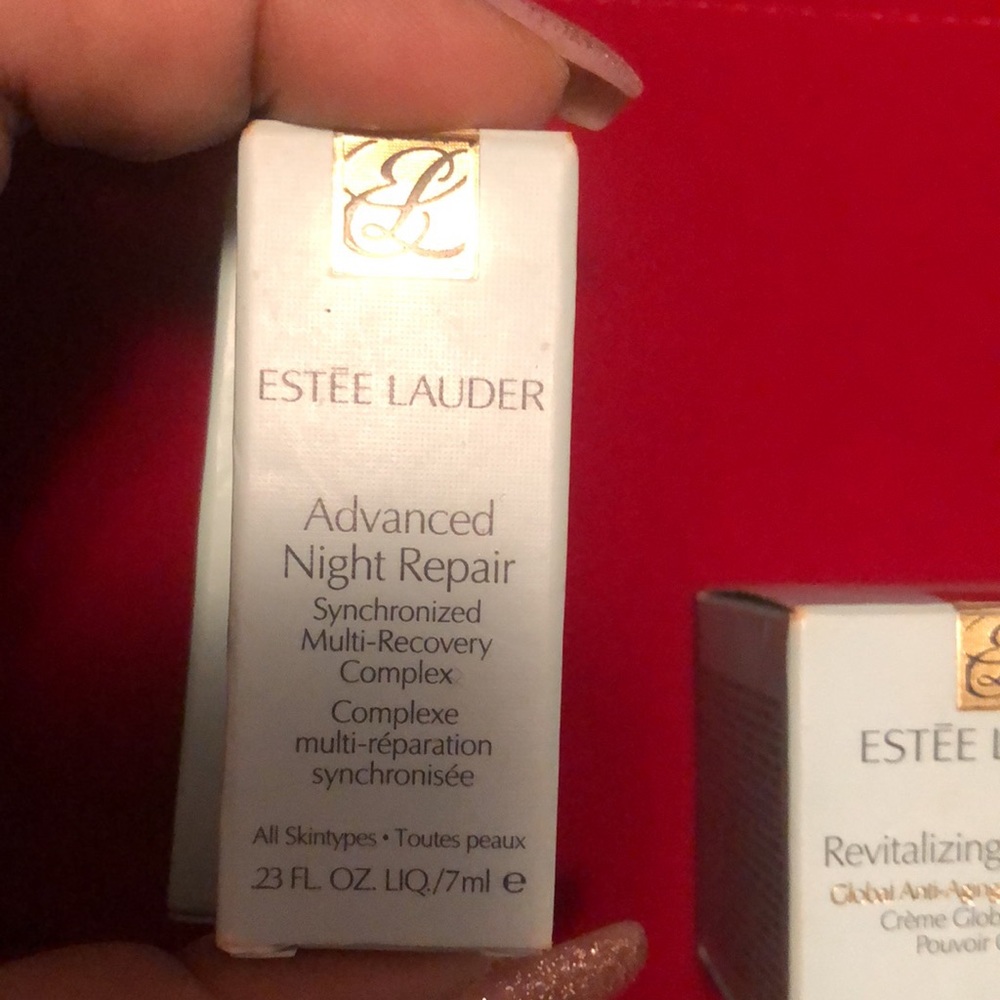 Empty boxes 📦 - Picture 6 of 6